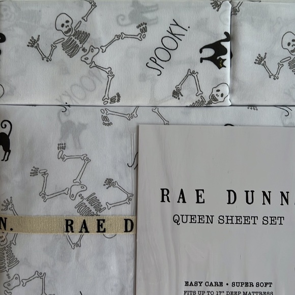 HTF Rae Dunn Halloween Spooky Dancing Skeletons Black Cat Queen Sheet Set - Picture 7 of 10